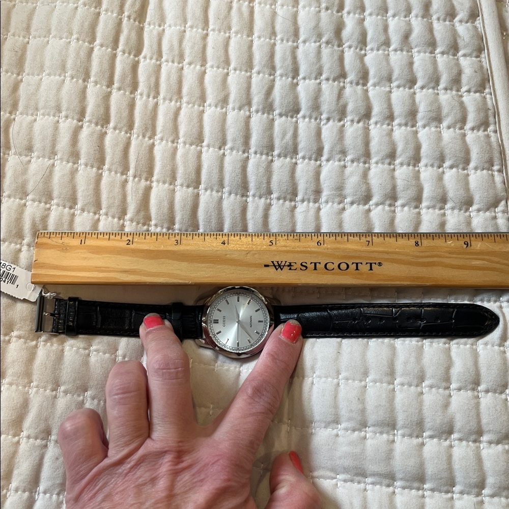 Guess Automatic Watch - Picture 15 of 15